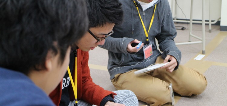 授業後もミーティングを怠りません！！